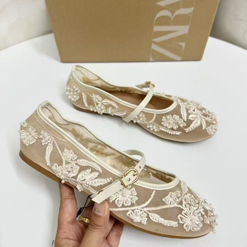 Za's 2025 new women's flat mary jane shoes, featuring embroidered chinese-style closed-toe white sandals