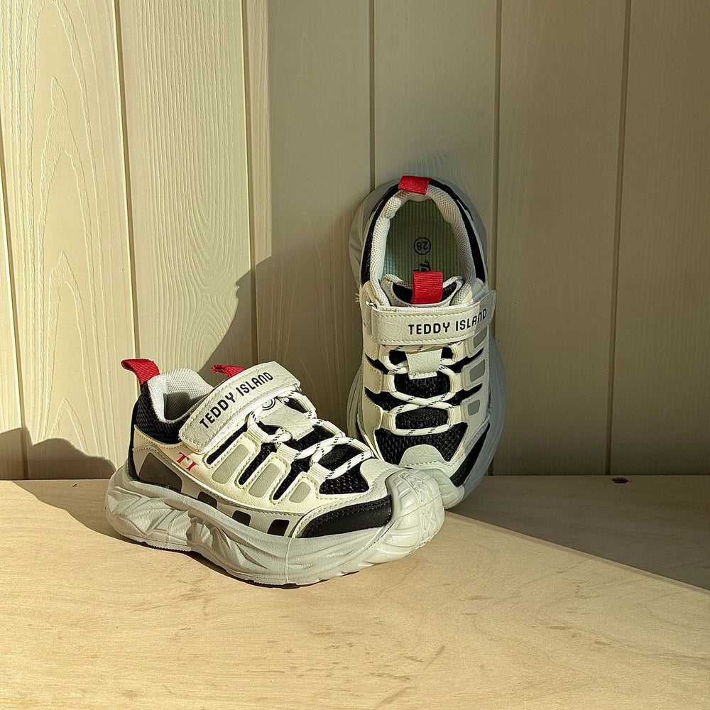 Kids' athletic shoes:  spring/autumn new collection - boys' soft-soled running shoes, girls' winter chunky sneakers, non-slip casual shoes