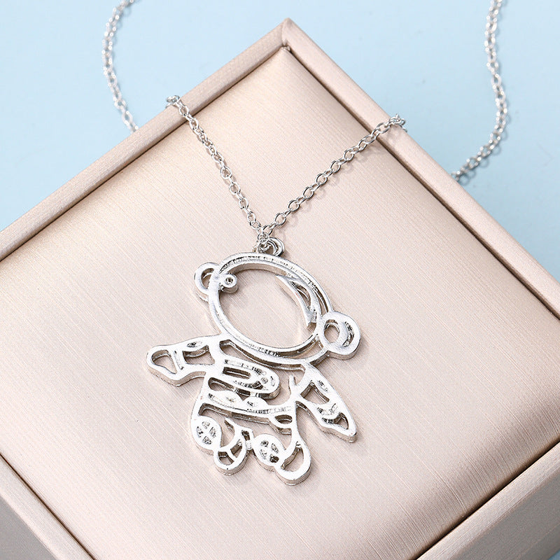 Wholesale disco sweater chains, european and american cross-border jewelry, astronaut stainless steel necklaces, unisex versatile chokers