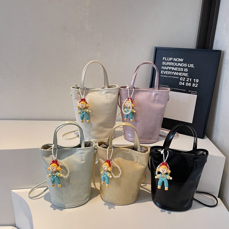 Cross-border popular small bags for women's summer versatile 2025 new simple and popular messenger bags Korean version of casual bucket bags