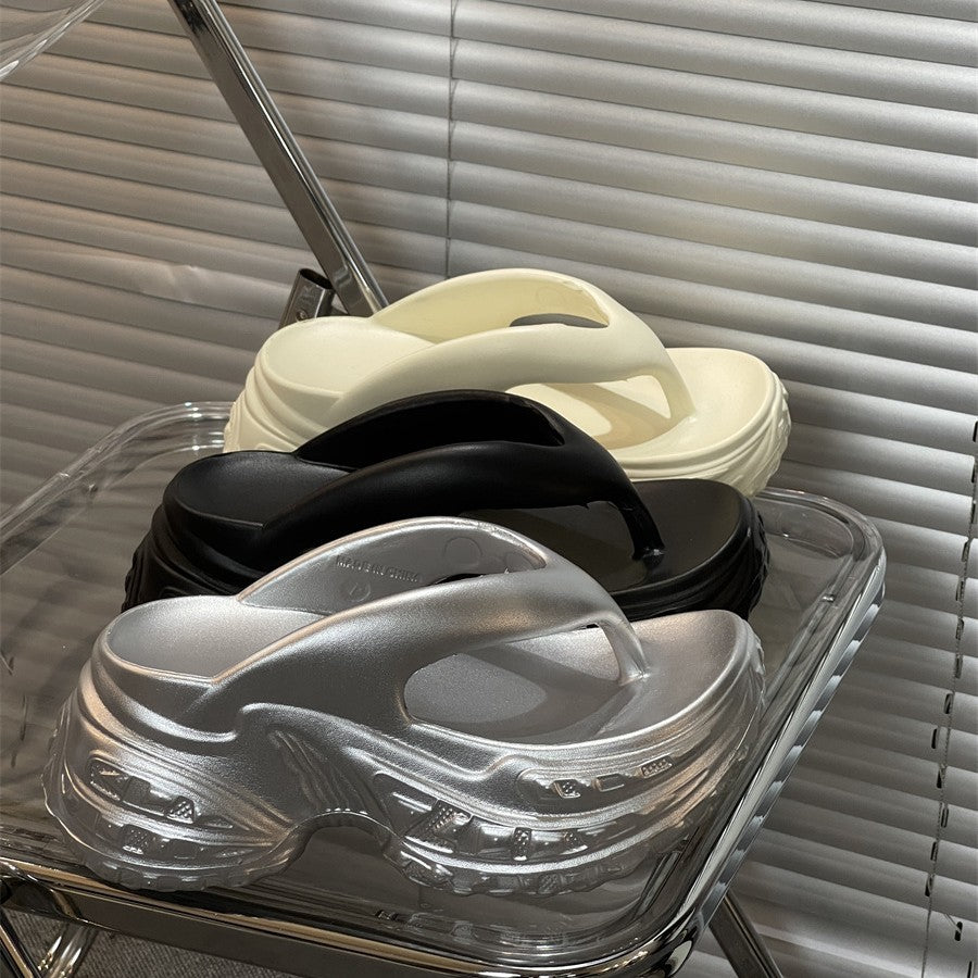Thick sole clip-on slippers for women, summer outwearthick sole, feeling like stepping on shit, 2025 new arrivalsummer popular flip-flops at the beach