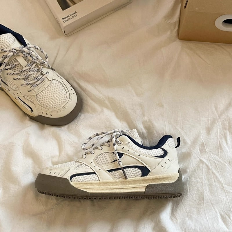 Designer niche sneakers for women, 2026 summer collection. high-end, trendy, versatile, and chic student shoes. chunky platform white sneakers