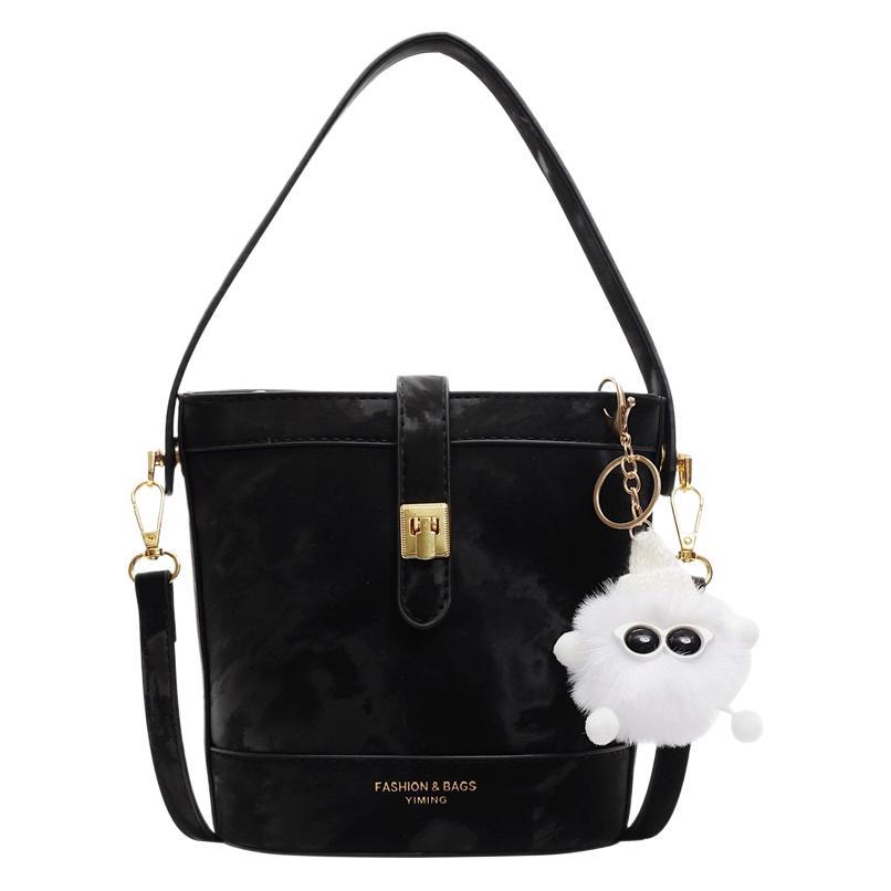 Simple casual hand bucket bag 2025 spring new Korean version trendy shoulder bag premium messenger bag