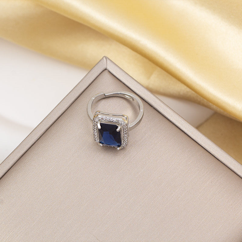 Necklace female nicheeasiest for match pendant fashion electroplating accessible luxury style accessible luxury design high-end titanium steel popular clavicle chain