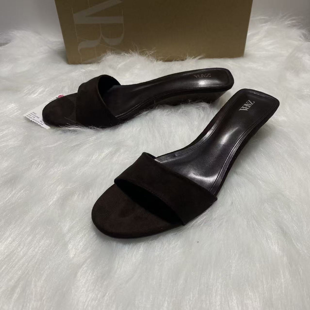 Korean style minimalist round toe wedge heel sandals - women's 2025 new arrival - versatile outdoor wear, matte finish, perfect with skirts, low heel sandals