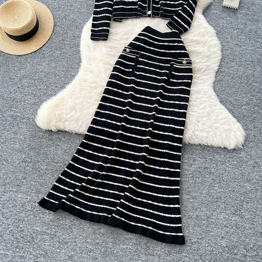 Xiaoxiangfengtwo-piece set women's autum fashionablecontrast colorstripes round neck long sleevesknittingtopshigh waist skirt