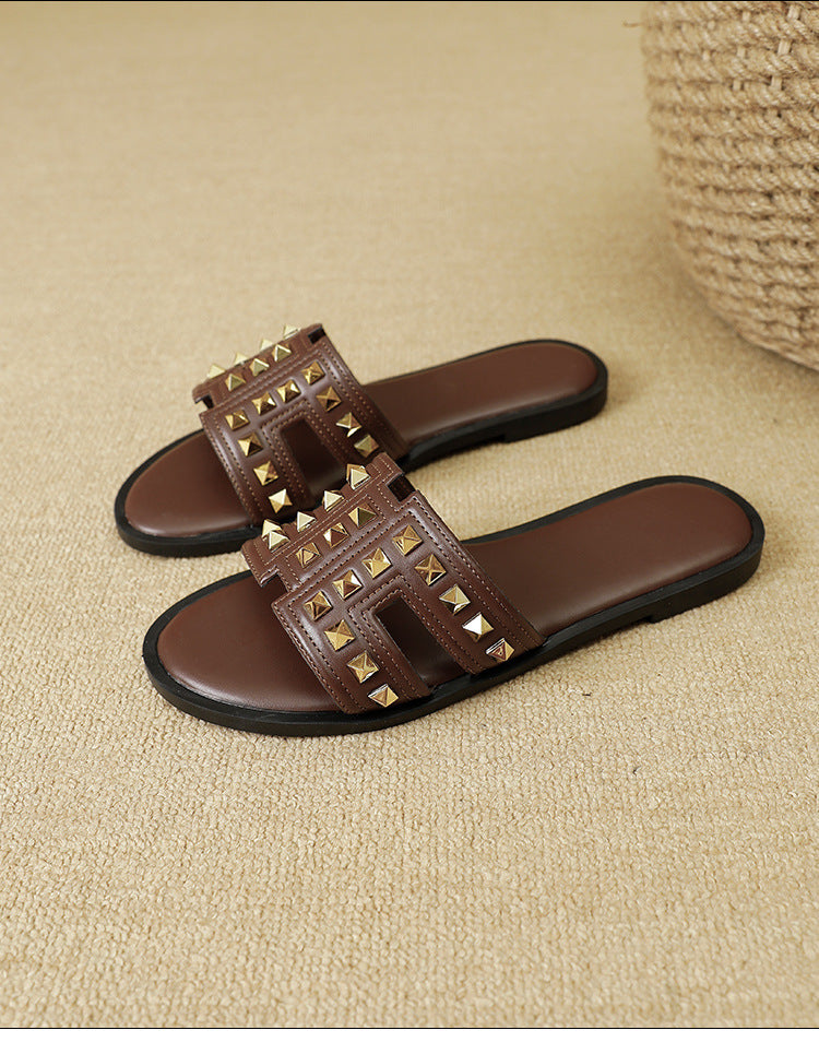 Xiaoxiangfeng rivet slippers for women outwear2025 summer new arrivalflatsfashion beautiful seaside beach sandals flip-flops