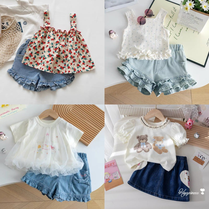 Girls'  new cartoon short-sleeve summer outfit: cute and stylish baby girl set - versatile casual top and trendy shorts