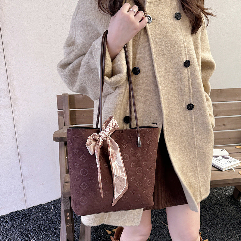 2025 new cross-border women's bag: minimalist, fashionable, retro, large capacity, letter print, handbag, shoulder bag, tote bag