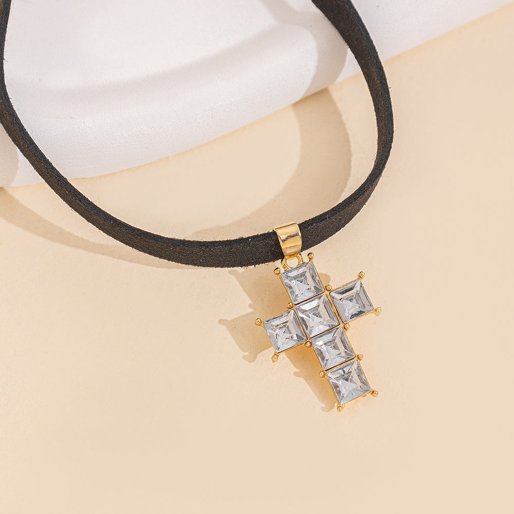 Dark style cross necklace wholesale cross-border stylish choker diamond necklace women's niche accessible luxury fashion necklace