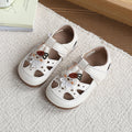Girls' non-slip sandals - new summer collection: stylish cartoon soft-soled hollow-out flats, versatile little leather shoes for kids