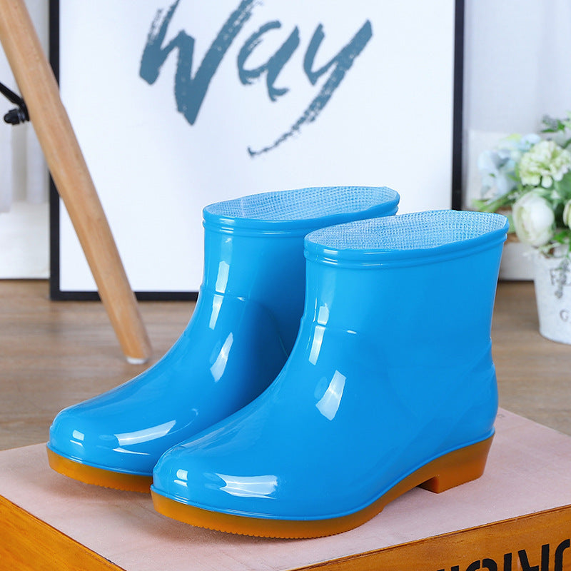Wholesale women's safety short boots: low-cut, waterproof, non-slip rain boots for kitchen work, thickened and warm rain boots for adults