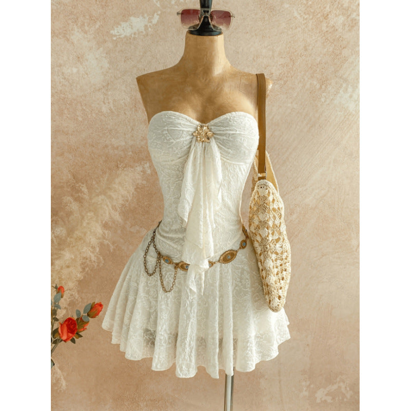 Women's summer vacation strapless metal buckle knit bodycon mini dress (belt and accessories not included)