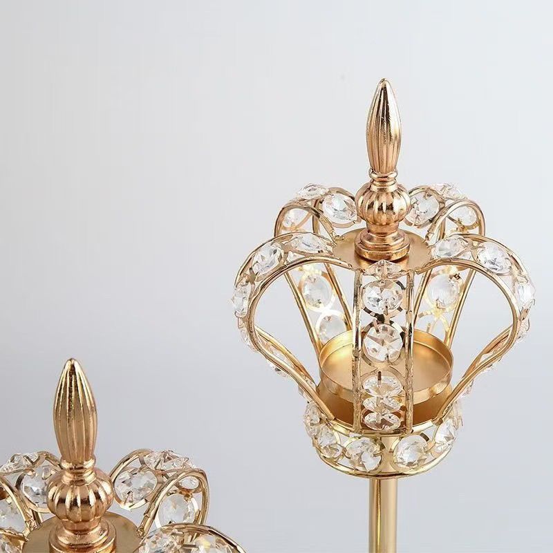 European-style crown light luxury gold metal candlestick wedding table metal props ornament romantic candlelight dinner atmosphere