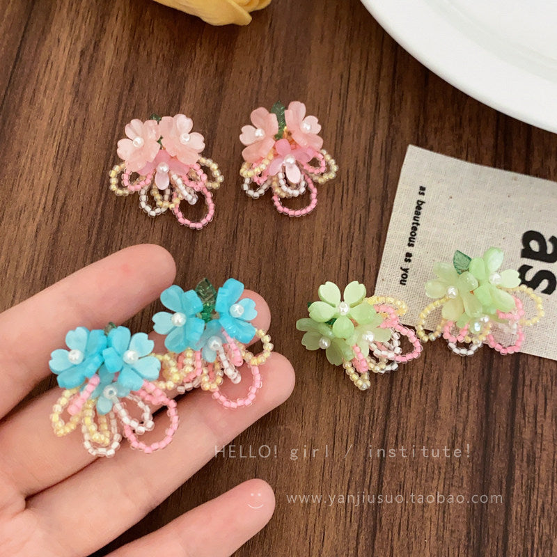 Pink flower beaded earrings for women, dopamine color, unique and beautiful, huge and beautiful earrings, beautiful earrings with a sense of atmosphere