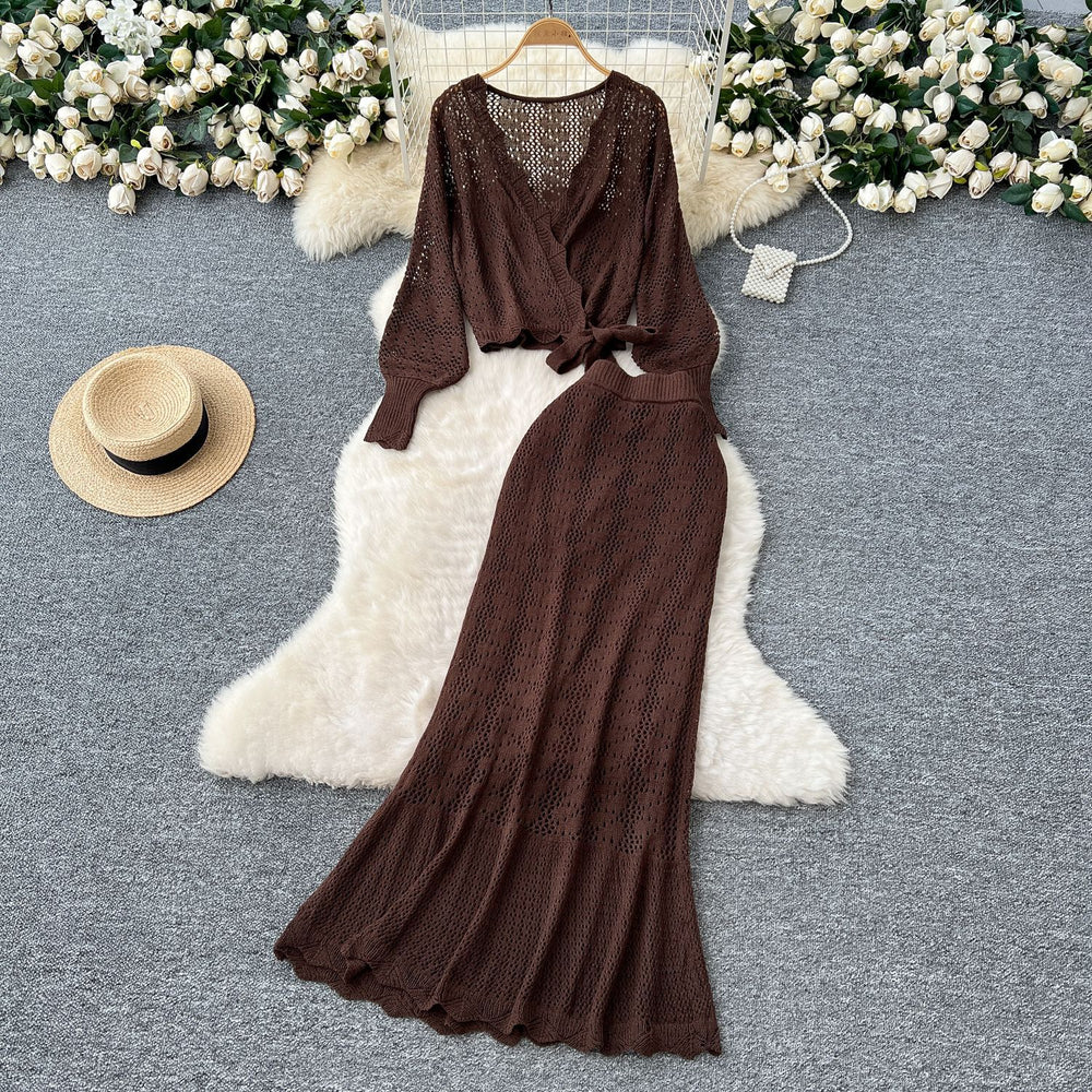 Gentle style outfit for women  spring classy sense of style strap waist cut outknittingtops + high waist hip skirt
