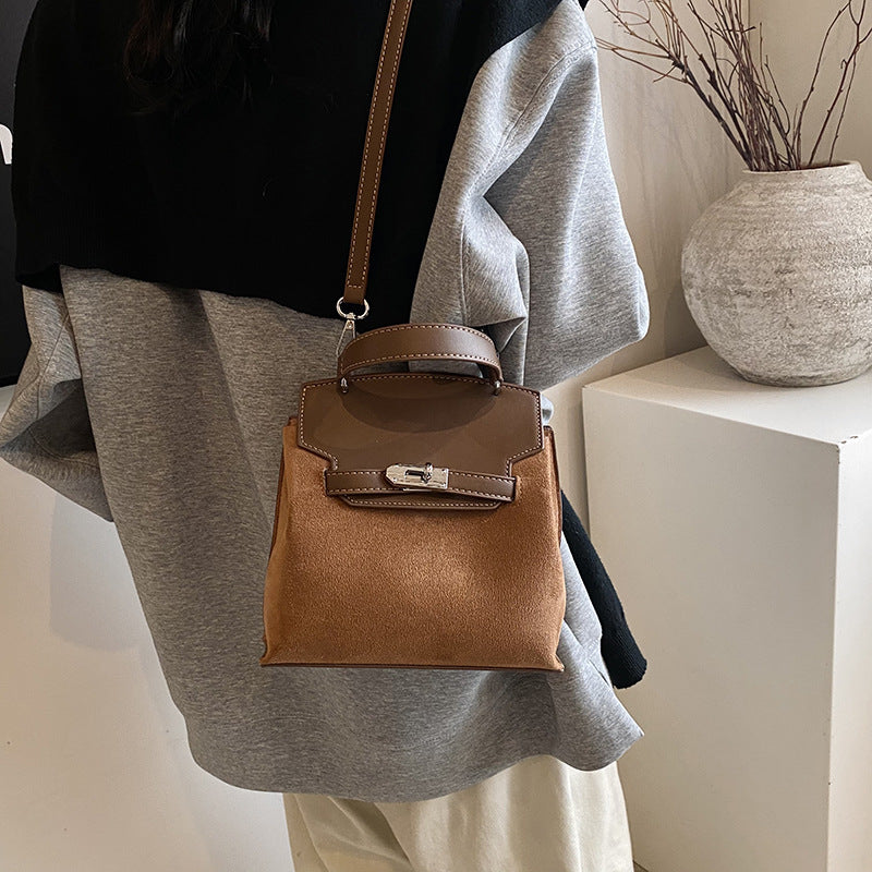 Cross-border retro messenger bag British premium sense bag 2025 new commuter student bag shoulder portable small square bag