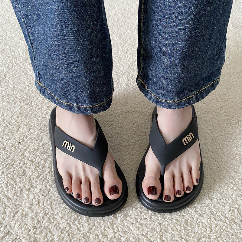 2026 new women's flip-flops - summer outdoor anti-slip thick-soled beach sandals - flat flip-flops for women