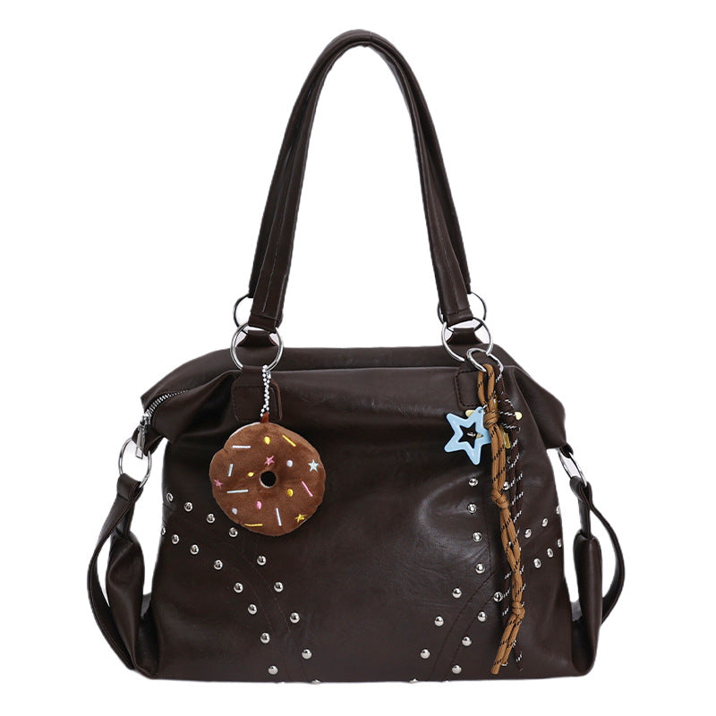 2025 new autumn/winter large capacity boston bag tote retro studded motorcycle style women's shoulder handbag