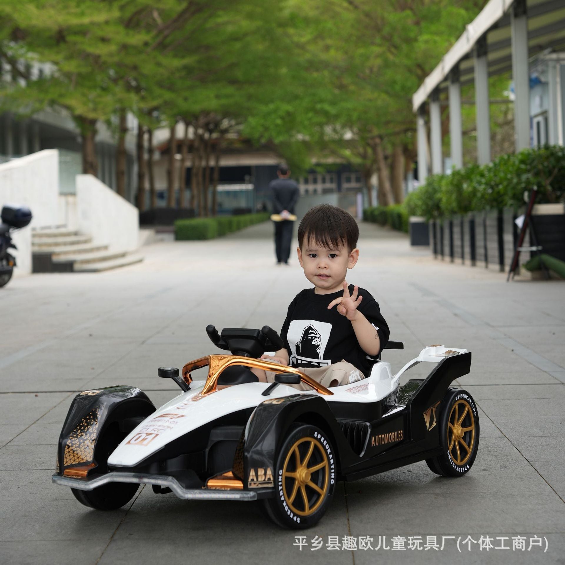 New children's electric kart four-wheel with remote control drift car, boys and girls, babies and children can sit in a toy car