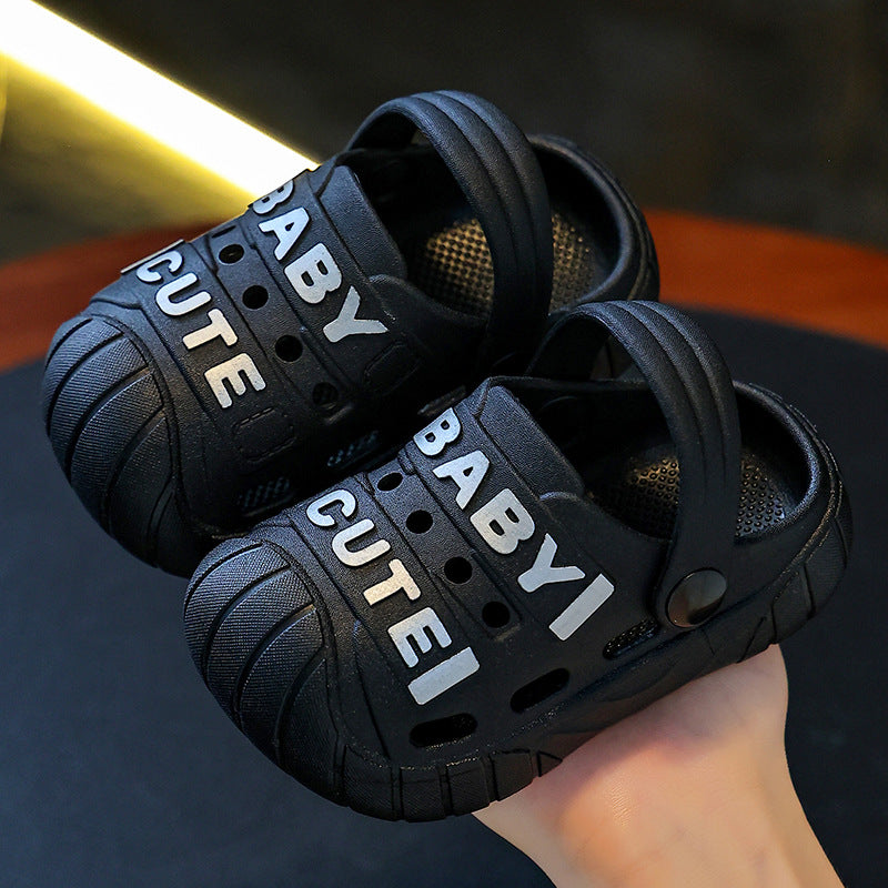 Kids' clogs: new summer styles for boys and girls - indoor anti-slip cartoon sandals, perfect for toddlers and young children, can be worn outdoors as beach sandals