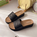 Women's flat slippers for summer 2025: new, high-end, soft-soled, retro-style, exquisite one-strap mules for outdoor wear