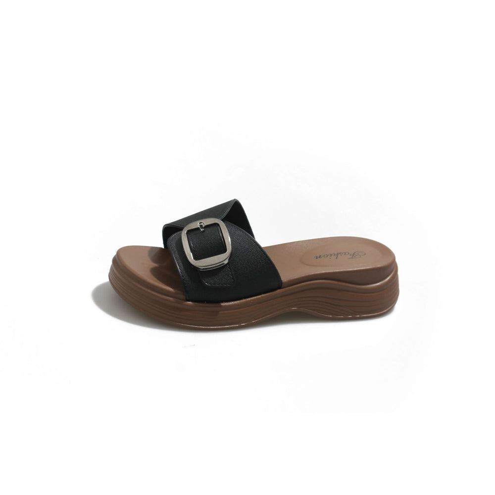 hot-selling 2026 new buckle slippers for women, summer outdoor wear, thick-soled, non-slip, fashionable sandals and slippers for women, foreign trade