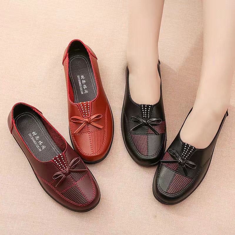 Soft leather soft bottom ladieswear shoes flatsabrasion resistantwaterproofbows work shoes wechat group purchase live broadcast one piece dropshipping