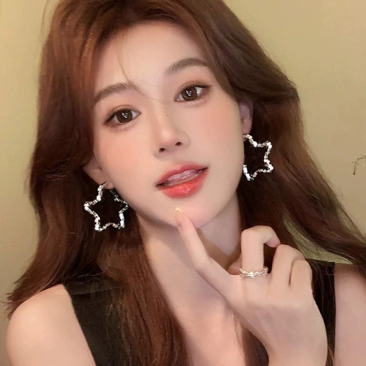 Tiktok viral: ultra-sparkling zircon earrings - women's luxury, unique, high-end hoop earrings. chic, sweet & edgy, influencer-approved, exquisite clip-on earrings