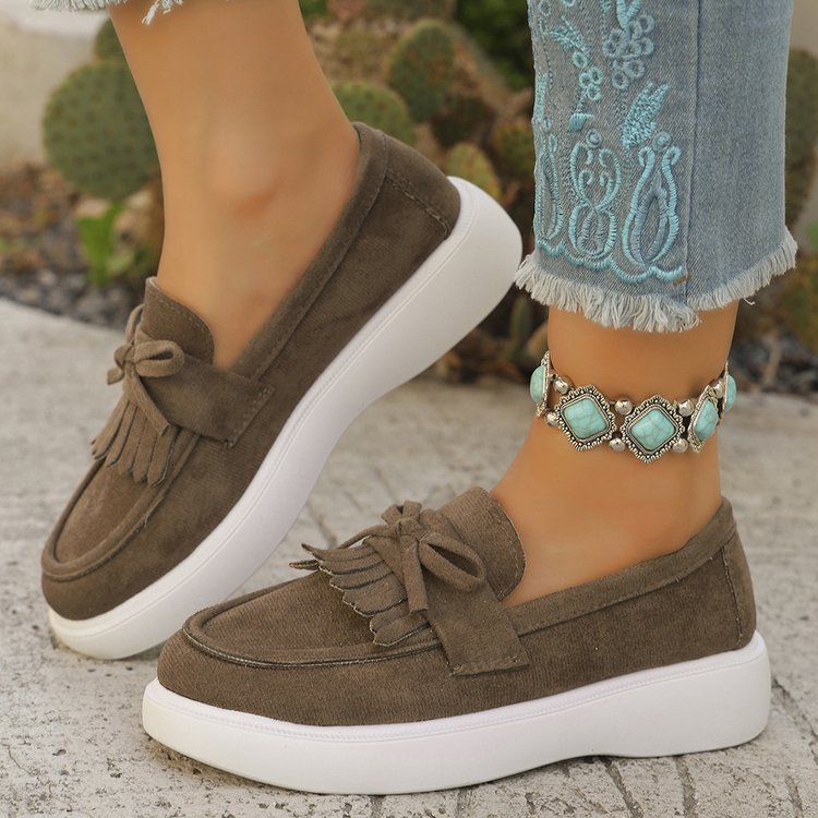spring new arrivals: plus-size chunky sole casual flats for women (sizes 36-43). wholesale available. dropshipping to  accepted