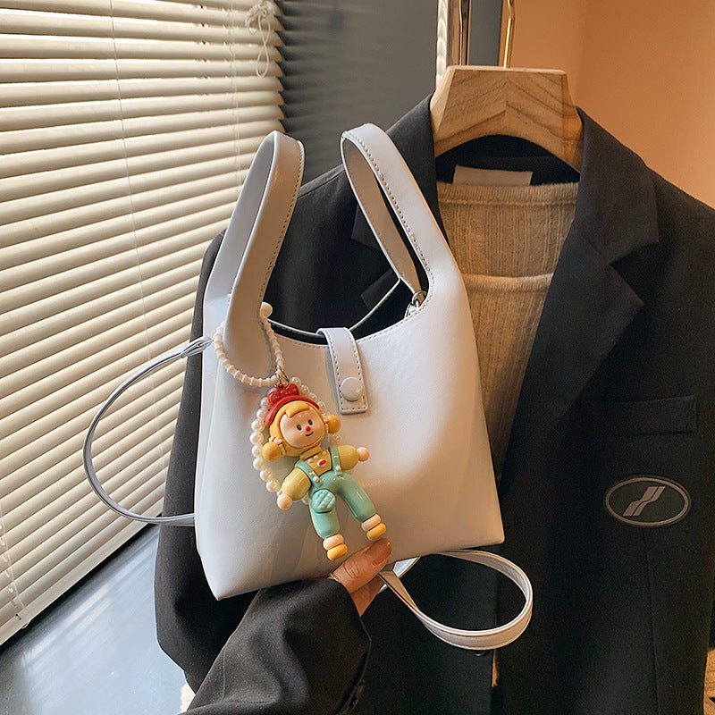 Cross-border Korean version of niche fashion bucket bag women's 2025 new versatile handbag casual shoulder bag messenger bag