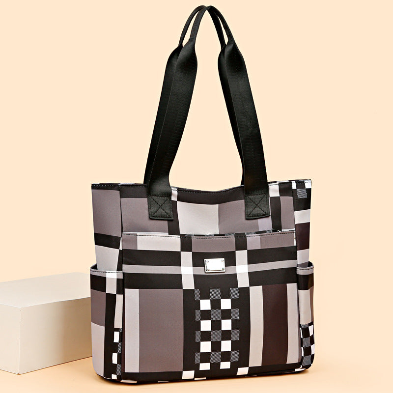 2026 new women's bag large capacity shoulder bag fashionable tote bag color block oxford cloth tote bag mom bag