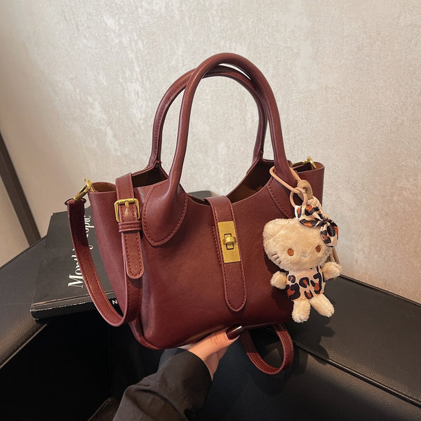This year's popular small bag women's 2025 winter new trend fashion foreign style portable messenger bag casual bucket bag
