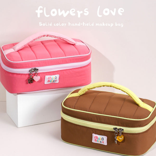 Cute cosmetic bag, large capacity, a must-have toilet bag for travel, souvenir, long storage bag, little girl bag.