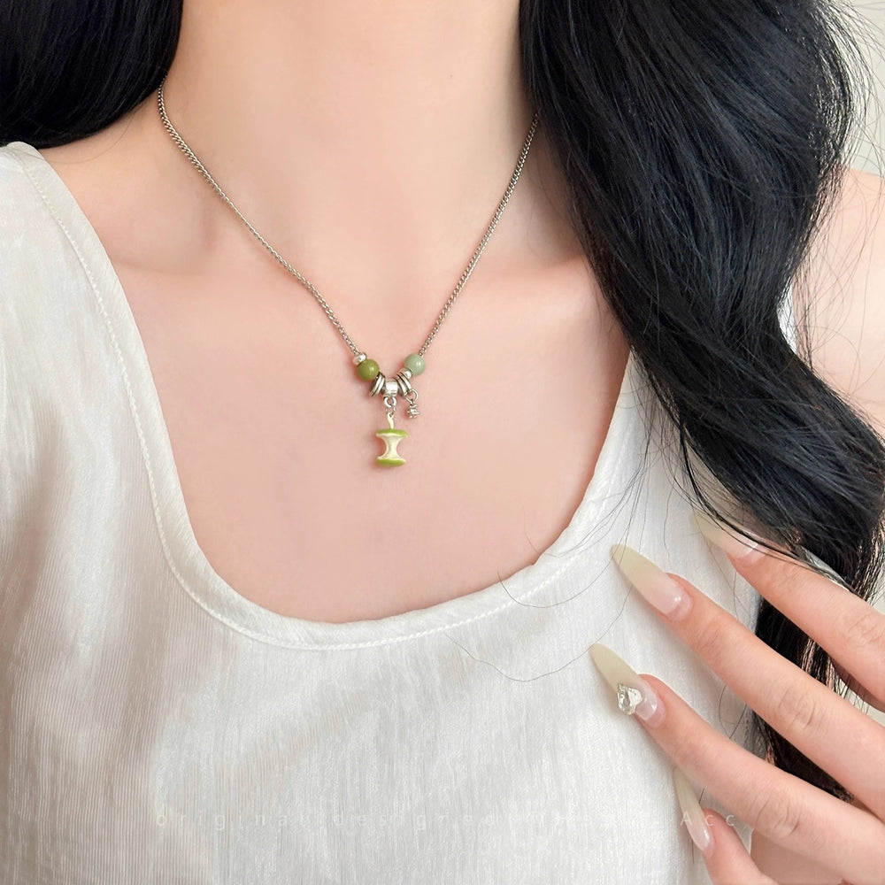 Childlike cute green apple pendant necklace for women niche style unique design sense clavicle chain sweetgirlstylish accessories