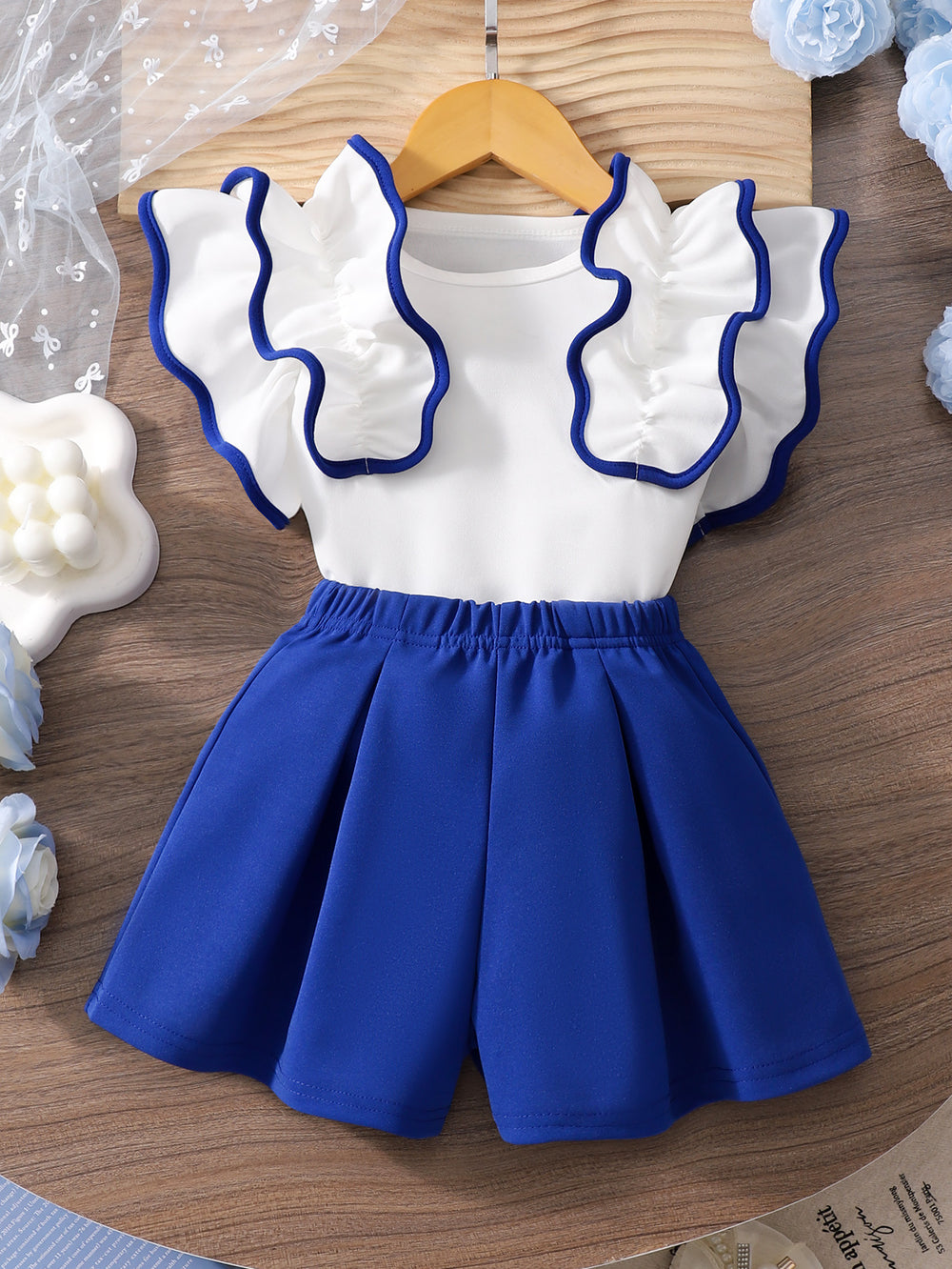 Girls' two-piece outfit: ruffle-trimmed top + solid color shorts set