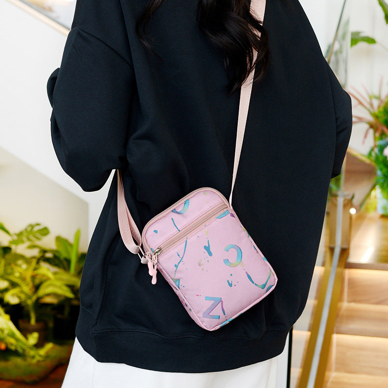 Fashion bronzing letter new shoulder bag women's lightweight and versatile Korean version messenger bag portable commuter mobile phone small square bag