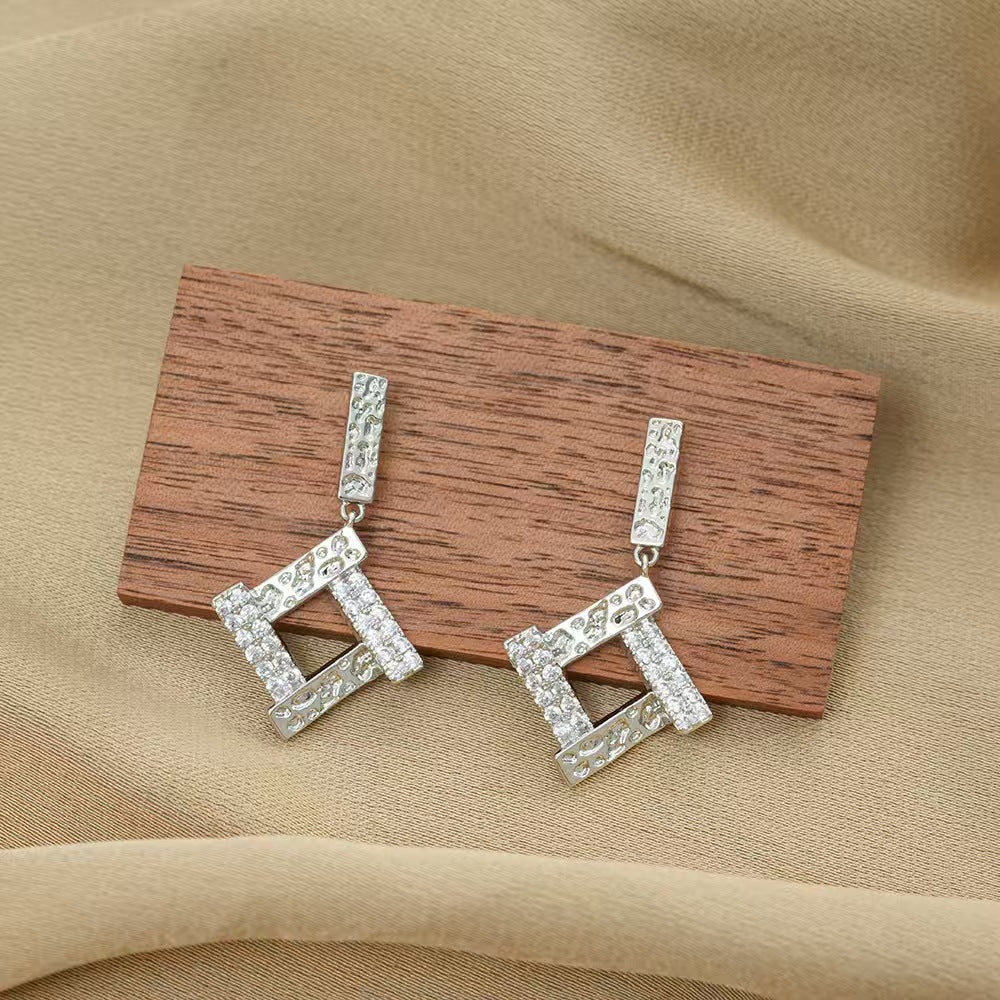 Titanium steel necklace women's geometric pendant earrings suitniche styleclassy sense collarbone chain earrings jewelry wholesale accessible luxury