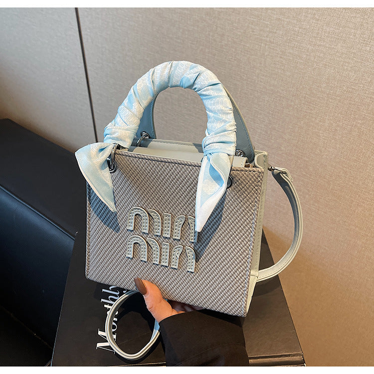 Cross-border premium bag women's autumn and winter 2025 new fashion versatile shoulder messenger bag women's portable Princess Diana bag