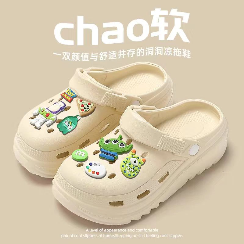 Nurse clogs for women, summer outdoor wear, 2024 new style, anti-slip thick-soled slippers for operating room and office