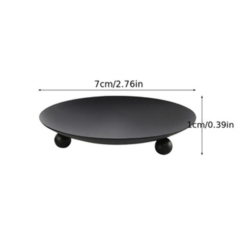 European retro minimalist wavy iron candle holder with electronic candles for a romantic ambiance in living room or dining table