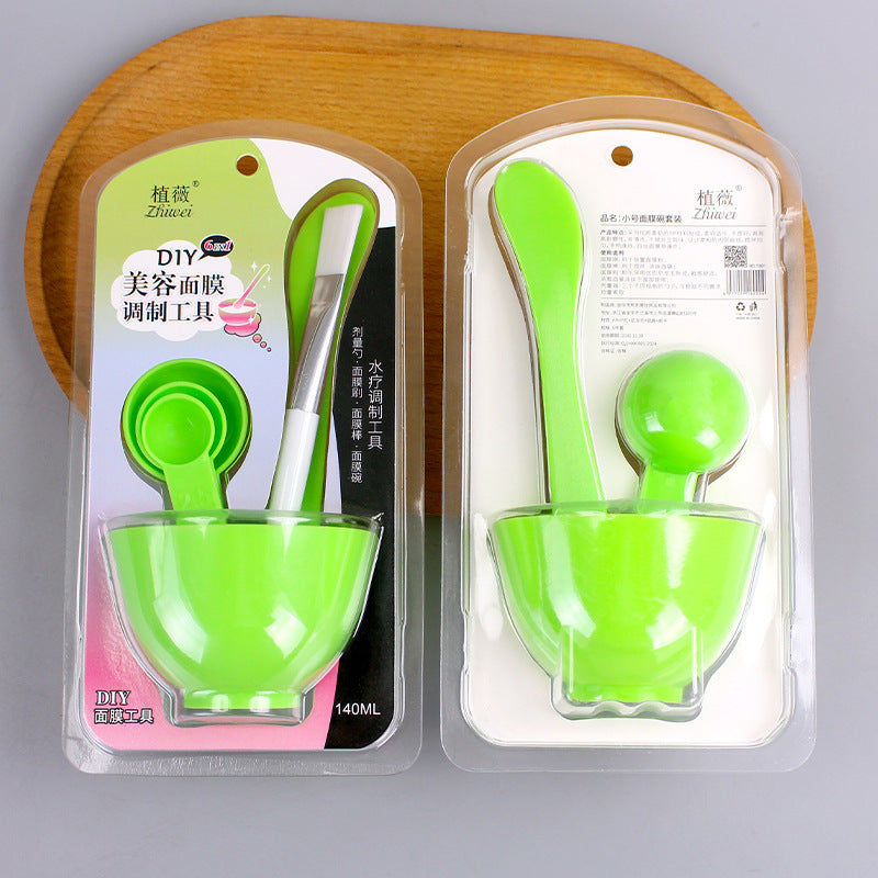 Wholesale spa & beauty tool set: 6-piece mask bowl kit with makeup brushes, mixing spatula, and plastic bowl for mask preparation