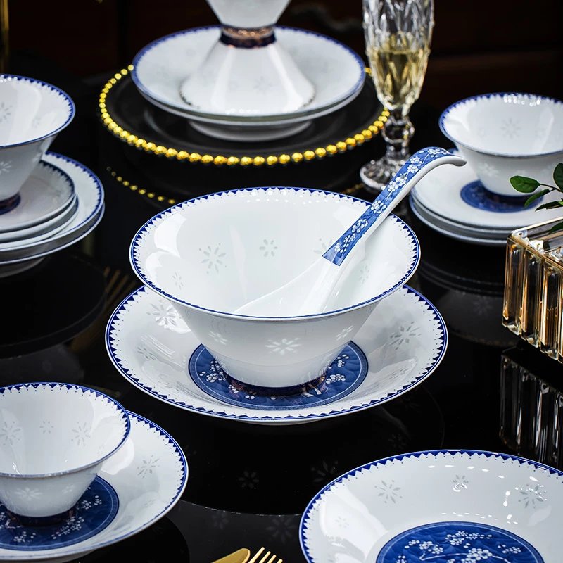 Blue and white exquisite Jingdezhen underglaze color high temperature white porcelain housewarming engagement gift box Chinese high-end