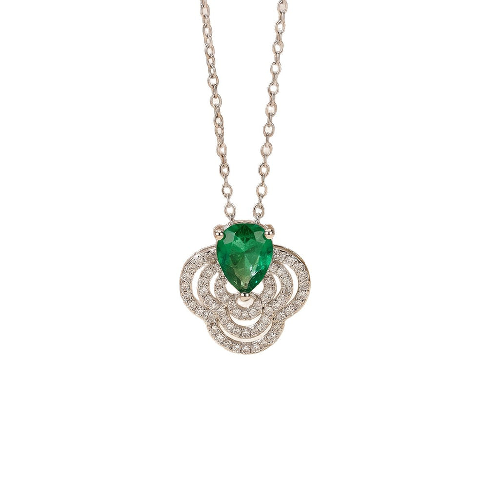 European and american hot-selling classic versatile four-leaf clover necklace, lightweight luxury niche women's minimalist elegant titanium steel jewelry set