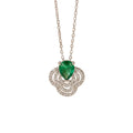 European and american hot-selling classic versatile four-leaf clover necklace, lightweight luxury niche women's minimalist elegant titanium steel jewelry set