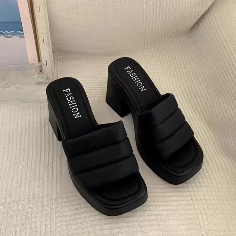 2025 summer women's korean style fashion cross-border comfortable platform knotted one-strap outdoor slippers sandals wholesale