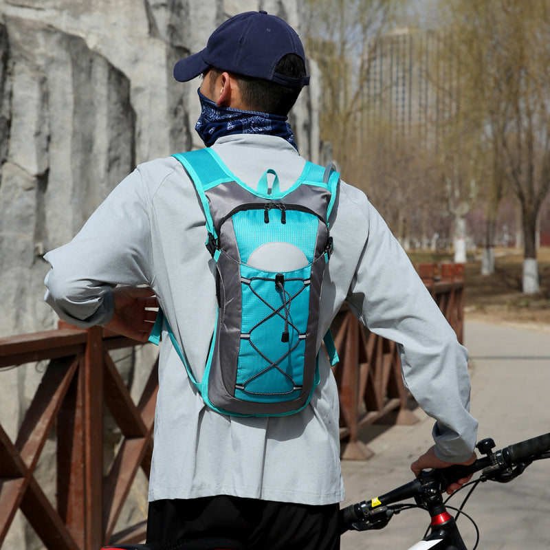 Cross-border new 2025 tide outdoor backpack mountaineering bag cycling backpack lightweight anti-splashing mountaineering hiking backpack