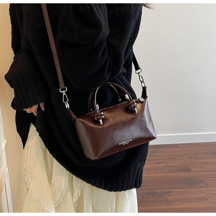 Cross-border small bag women's summer 2025 new simple and versatile messenger bag Korean version casual portable commuter pillow bag