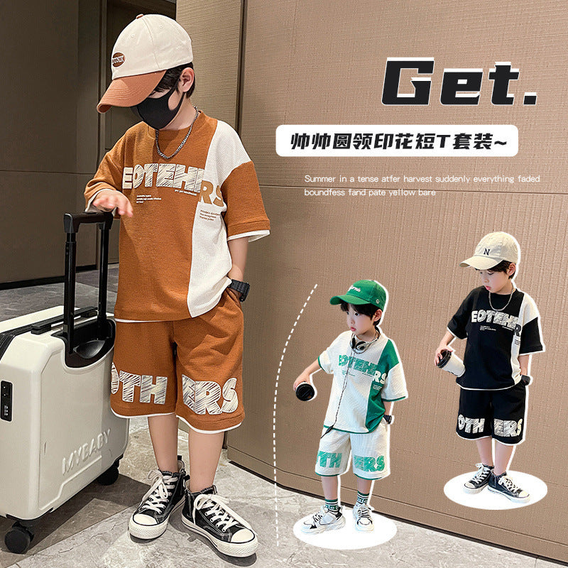 Boys' summer outfit: trendy short-sleeve set - cool & stylish  new arrival - big & middle kids - chic & fashionable summer look for boys