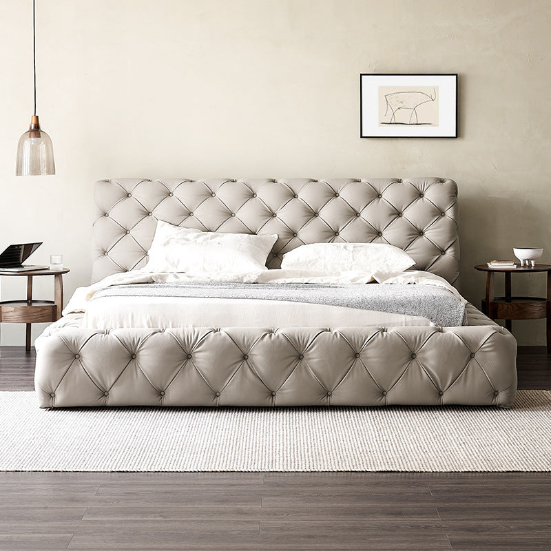 Foshan furniture italian light luxury master bedroom button bed modern casual internet celebrity bed genuine leather cream style double fabric bed